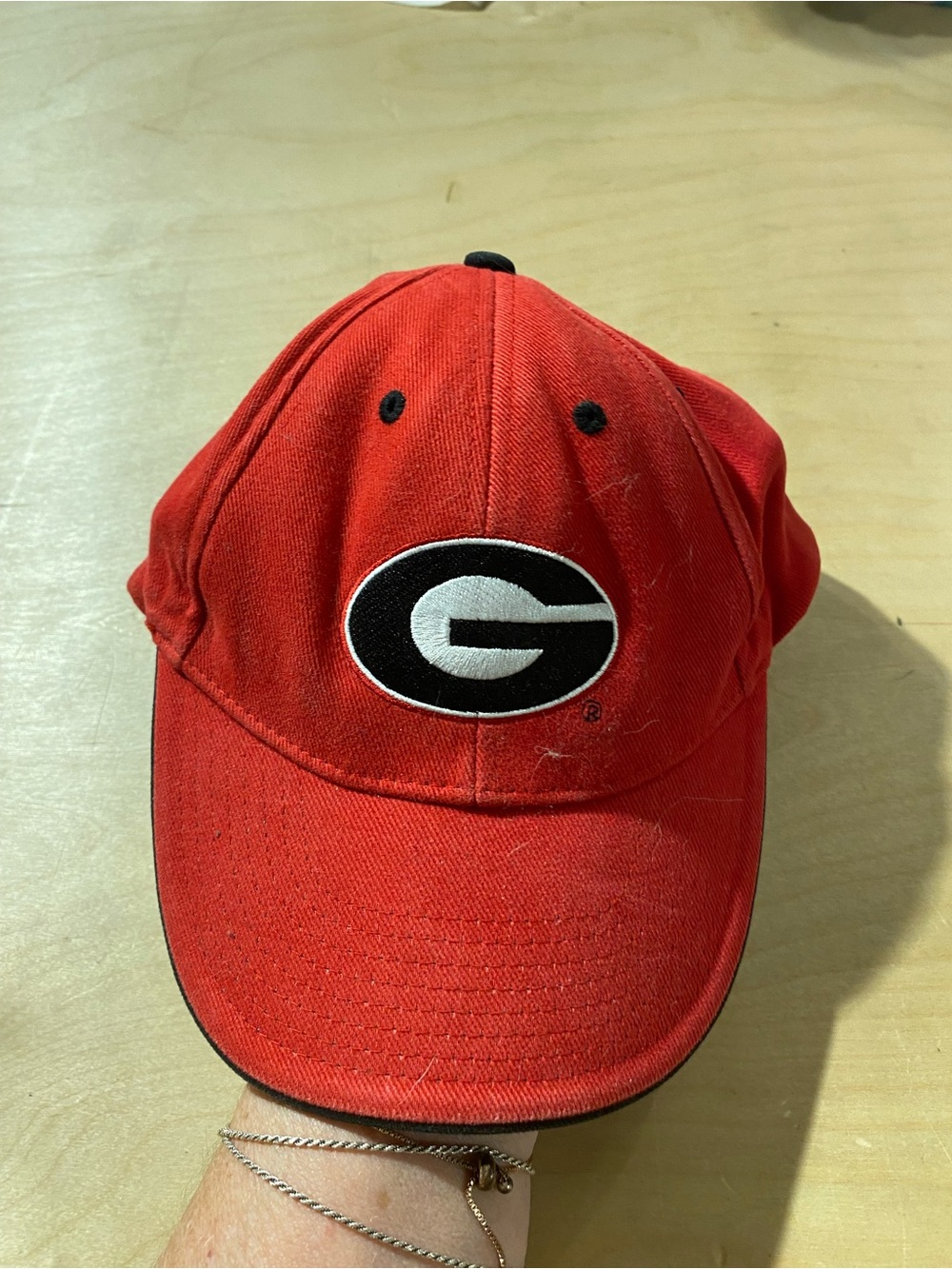 Signatures Red Kids Baseball Cap with 'G' Logo (SW)